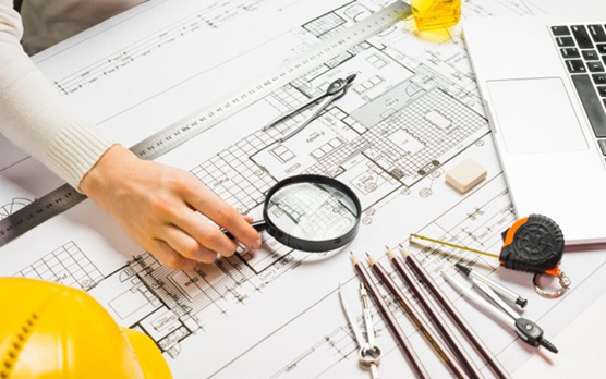 Planos técnicos y herramientas utilizadas en proyectos de arquitectura por R&R Multiservicios en Málaga